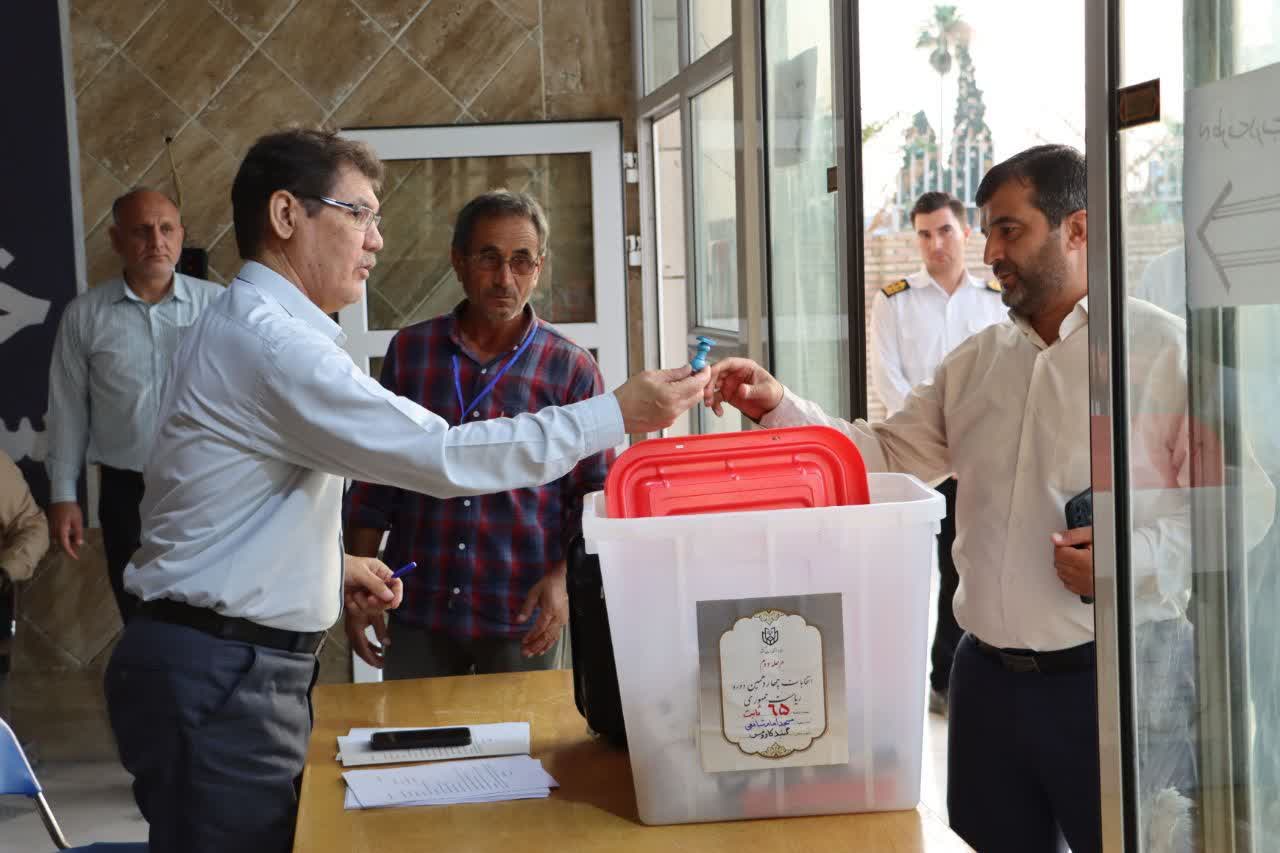 توزیع صندوق‌های اخذ رای در گنبدکاووس