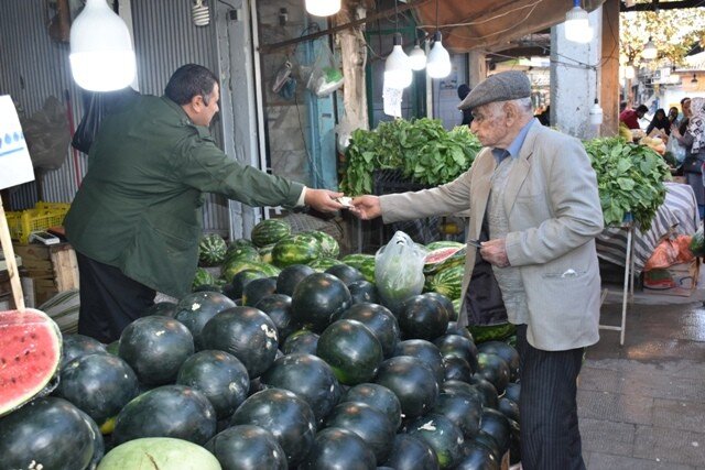 آجیل فروشی، میوه‌فروشی و قنادی ها زیر ذره بین نظارت اصناف