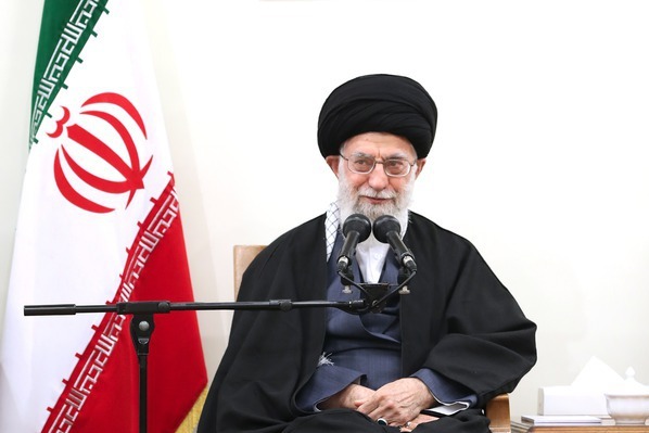 بصیرت، همت و تدیّن کارگران همواره دشمن را ناکام کرده است