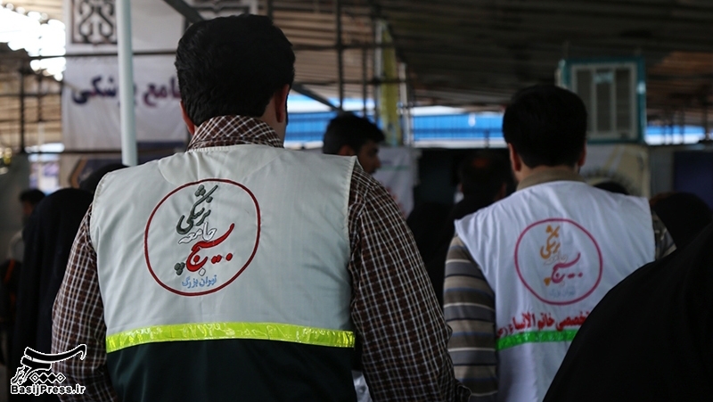 برپایی درمانگاه های صحرایی در سه نقطه از مسیرحرکت زائران اربعین حسینی