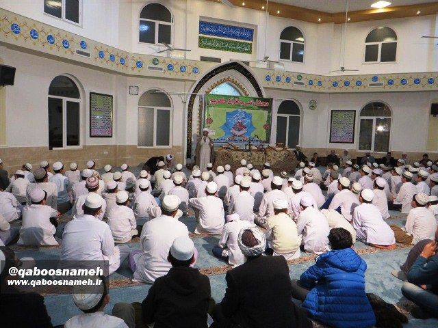 کرسی تلاوت قرآن کریم در مسجد آخوند طلابی گنبدکاووس/تصاویر