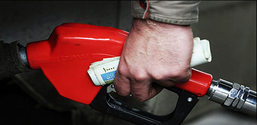 برنامه ریزی دولت برای افزایش ۶۰درصدی قیمت بنزین