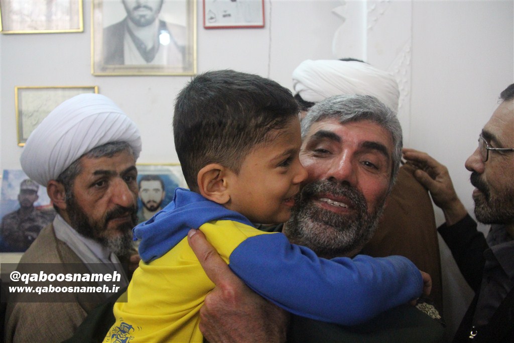 فرزندان شهید مدافع حرم گنبدکاووس در آغوش مسئولین/تصاویر