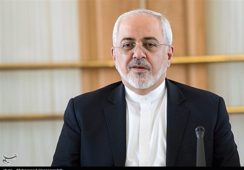 ظریف: به سخنانی که این روزها درباره مسئولان ایرانی می‌زنند توجه نکنید 
