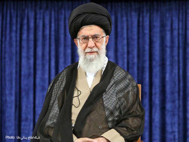  انقلاب اسلامی مردم را از حاشیه به متن آورد/در تصمیم‌گیری‌های بین‌المللی دقت داشته باشید