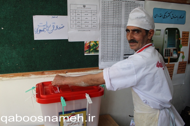 از گرم کردن تنور انتخابات توسط نانوای گنبدی تا حضور پیر و جوان/تصاویر